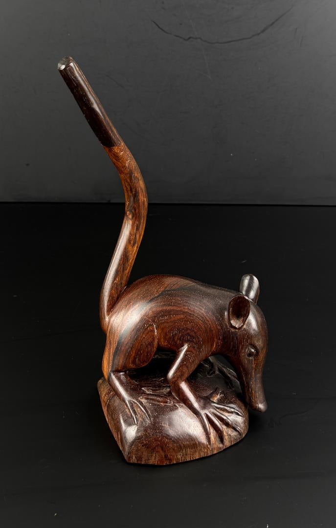 Mexican Ironwood Dwarf Coati Carving (1 of 6)