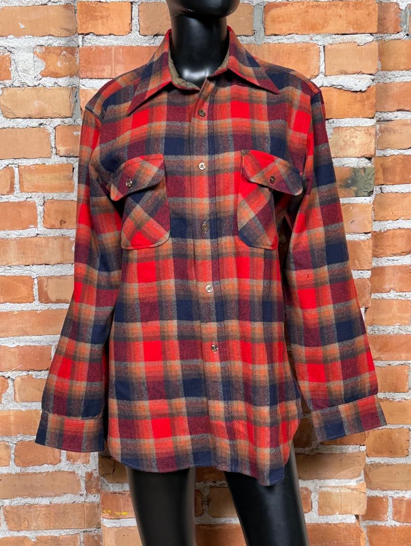 Vintage Pendleton Wool Shirt: Size Medium