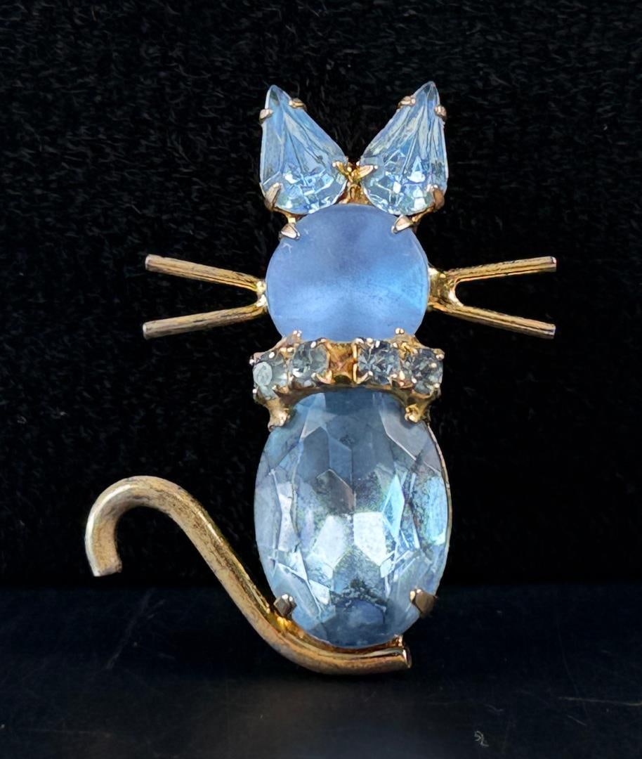 Rhinestone Jelly Belly Cat Brooch (1 of 3)