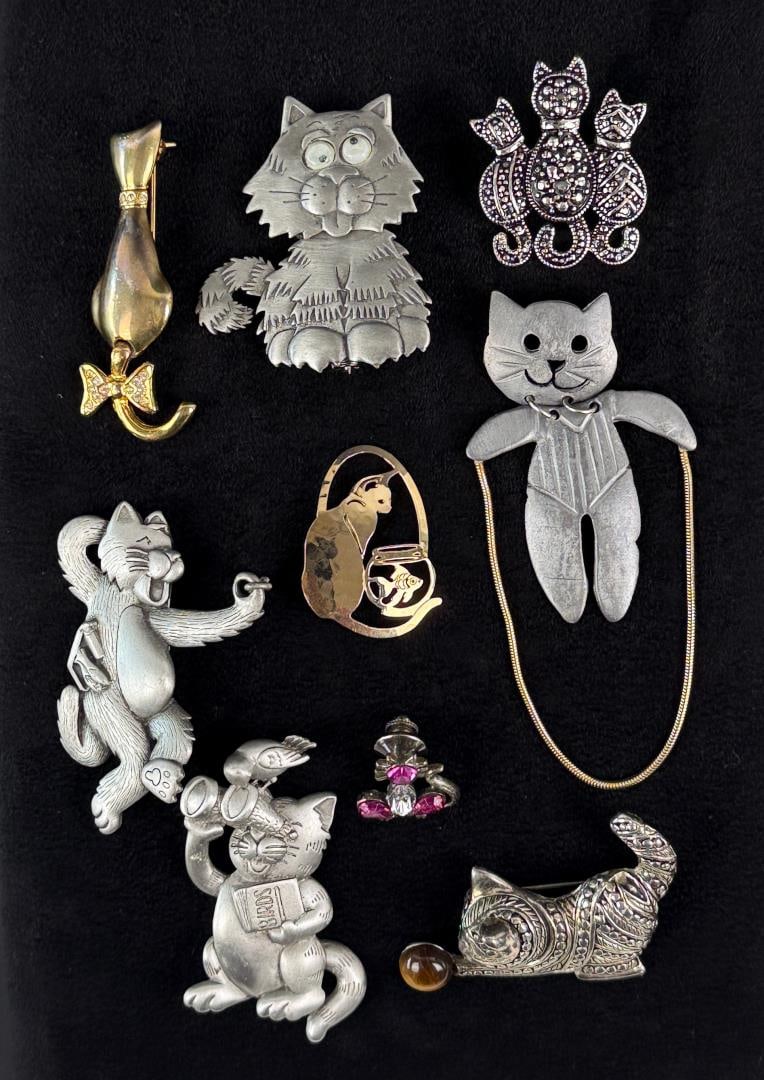 Collection of Costume Jewelry Cat Brooches: Nice grouping