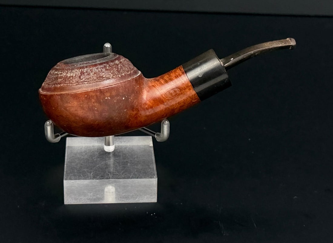 Weber The Scoop Imported Briar Estate Tobacco Pipe: Smooth squat bulldog shape. Handmade imported briar. 5 1/4" long.