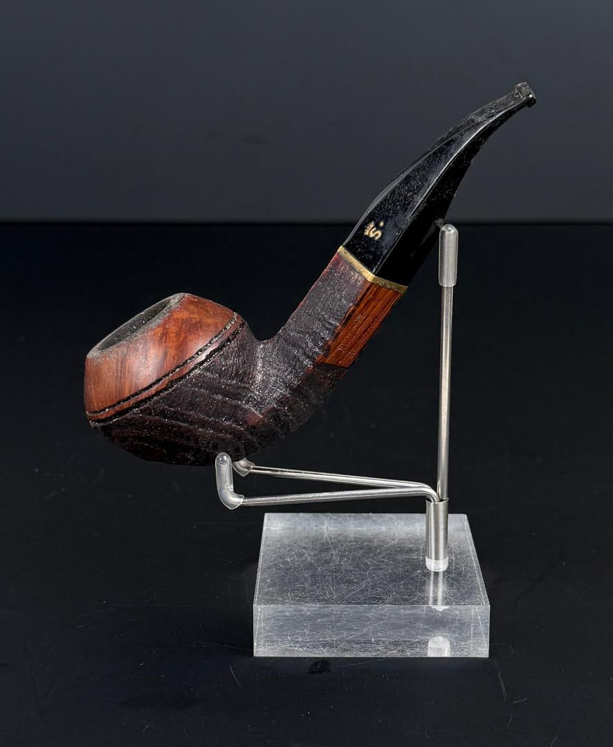 Stanwell Rhodesian Briar Estate Tobacco Pipe: Sandblasted and smooth straight bulldog shape. Made in Denmark. 5 7/8" long.