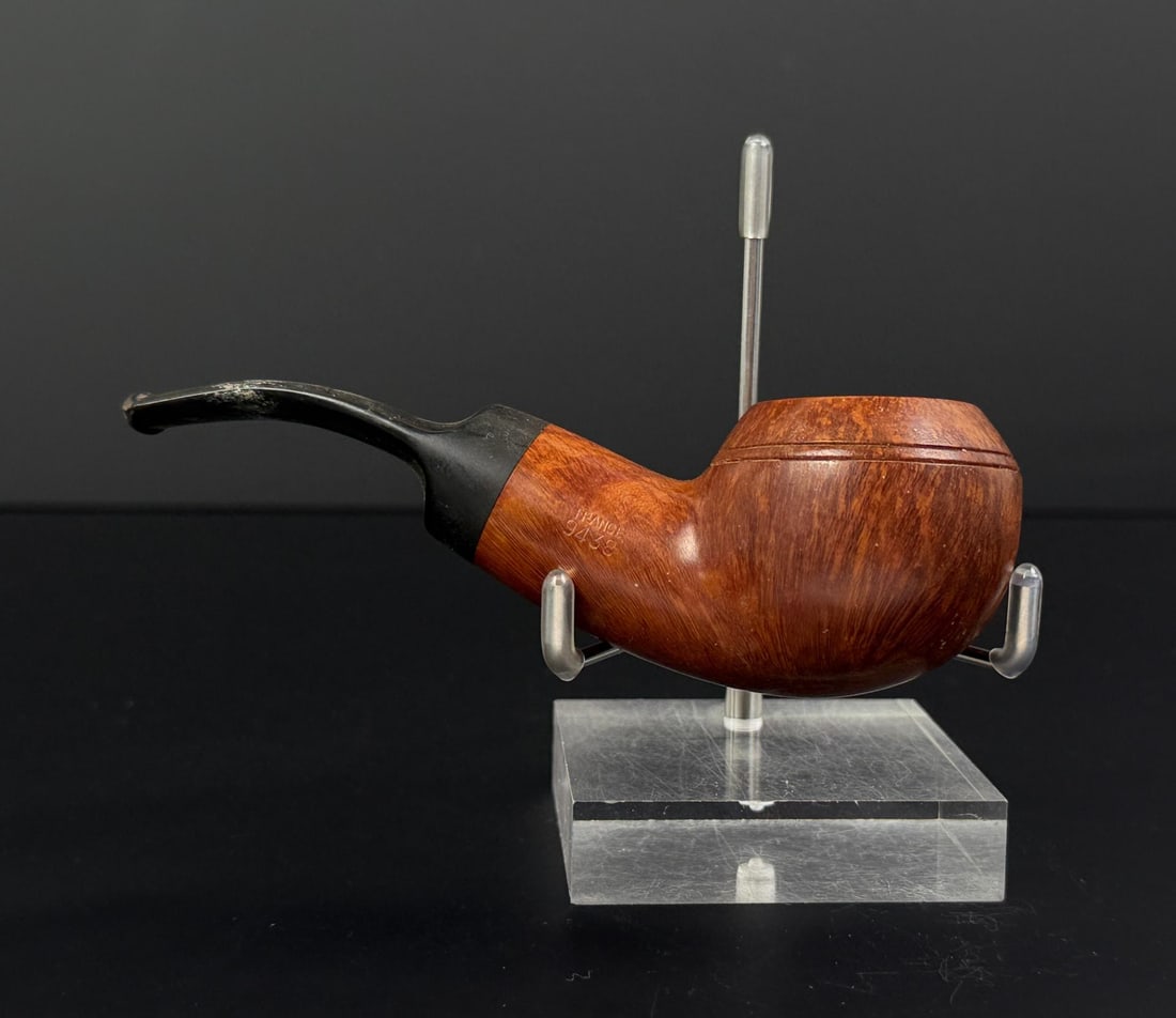 GBD Rhodesian Briar Estate Tobacco Pipe: Smooth bent bulldog shape. Serial 9438. Handmade in France. 4 7/8" long.