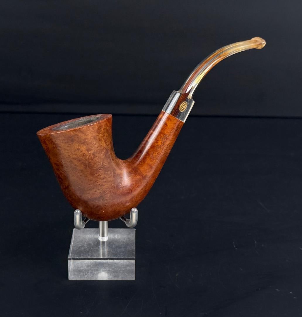 GBD Virgin Bent Dublin Estate Tobacco Pipe: Serial 9552. Smooth bent Dublin shape. Made in London. 5 7/8" long.