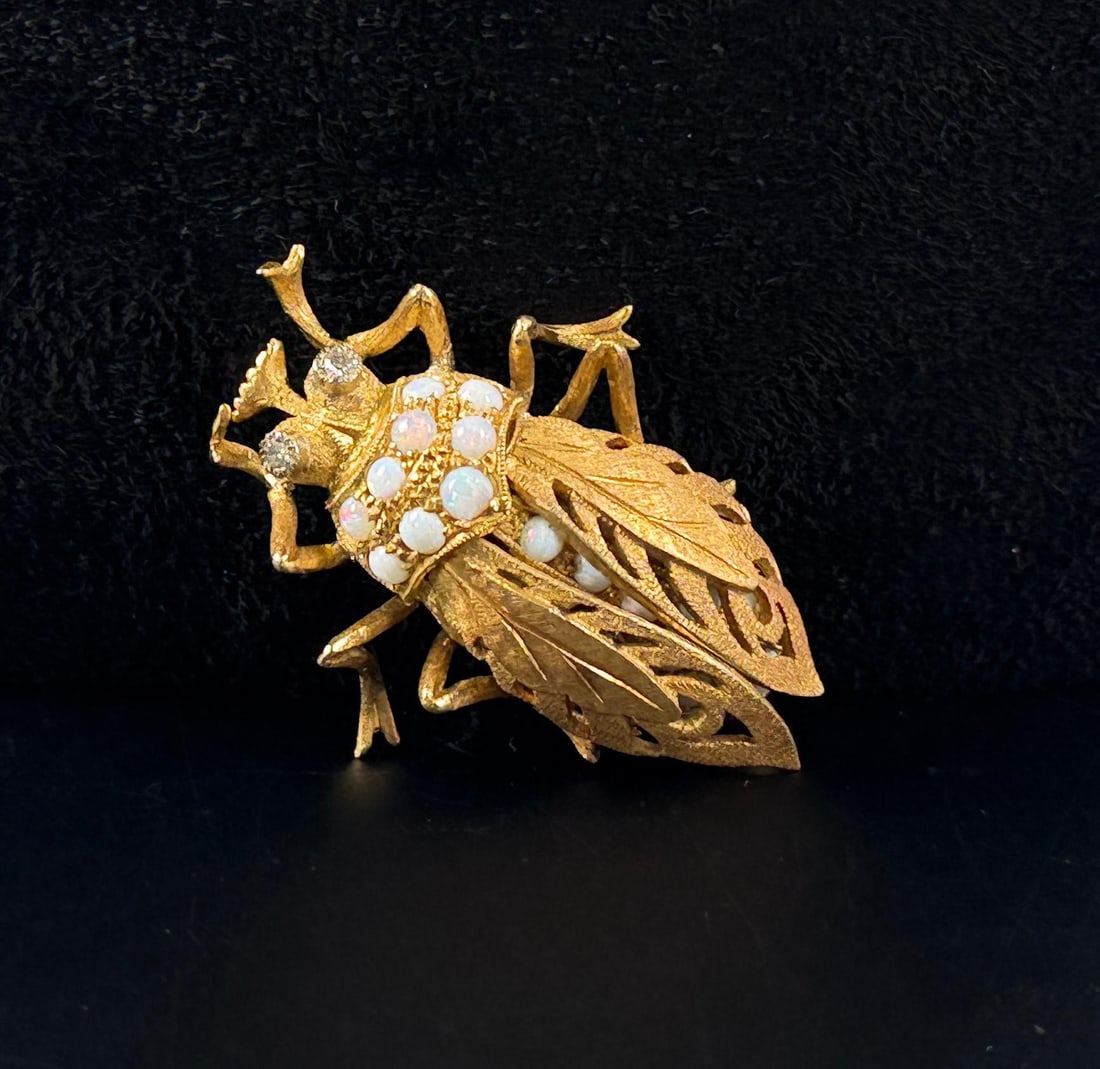Etruscan 18k Gold Opal Diamond Scarab Brooch: Etruscan Revival, mechanical wings. 1 3/8" by 1" by 1/2". 17.7 grams. Lot requires payment via non credit card only.