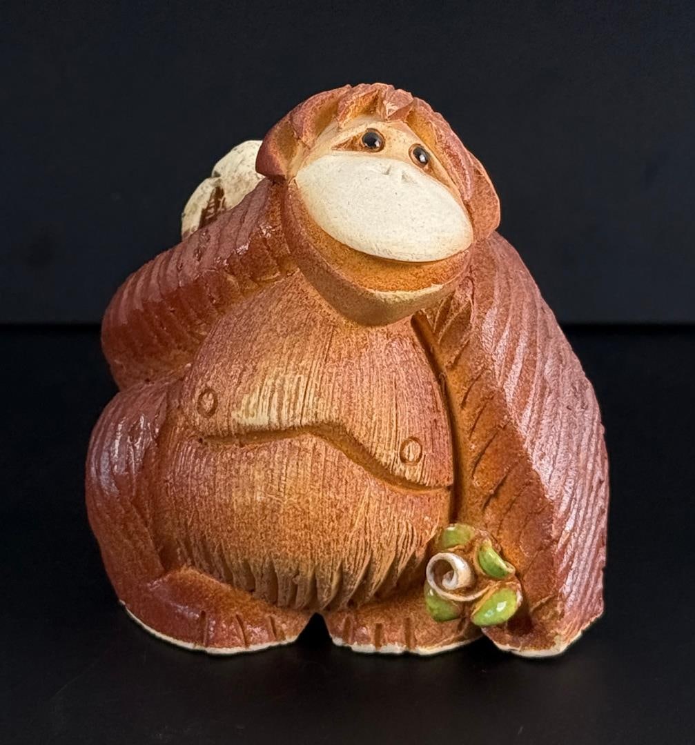 Artesania Rinconada Orangutan Figurine: 2 3/4" by 2 3/4" by 2"