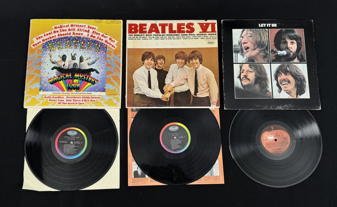 Collection of Beatles 33 LP Vinyl Records: Nice grouping