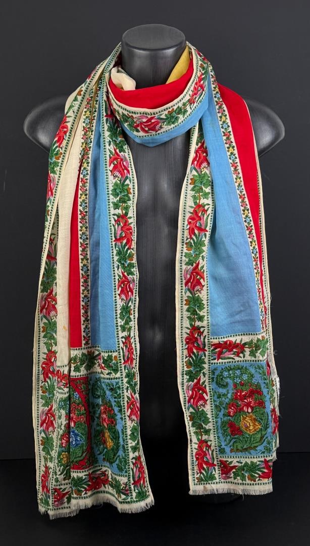 Metropolitan Museum of Art Wool Scarf: 19 1/2" by 93"