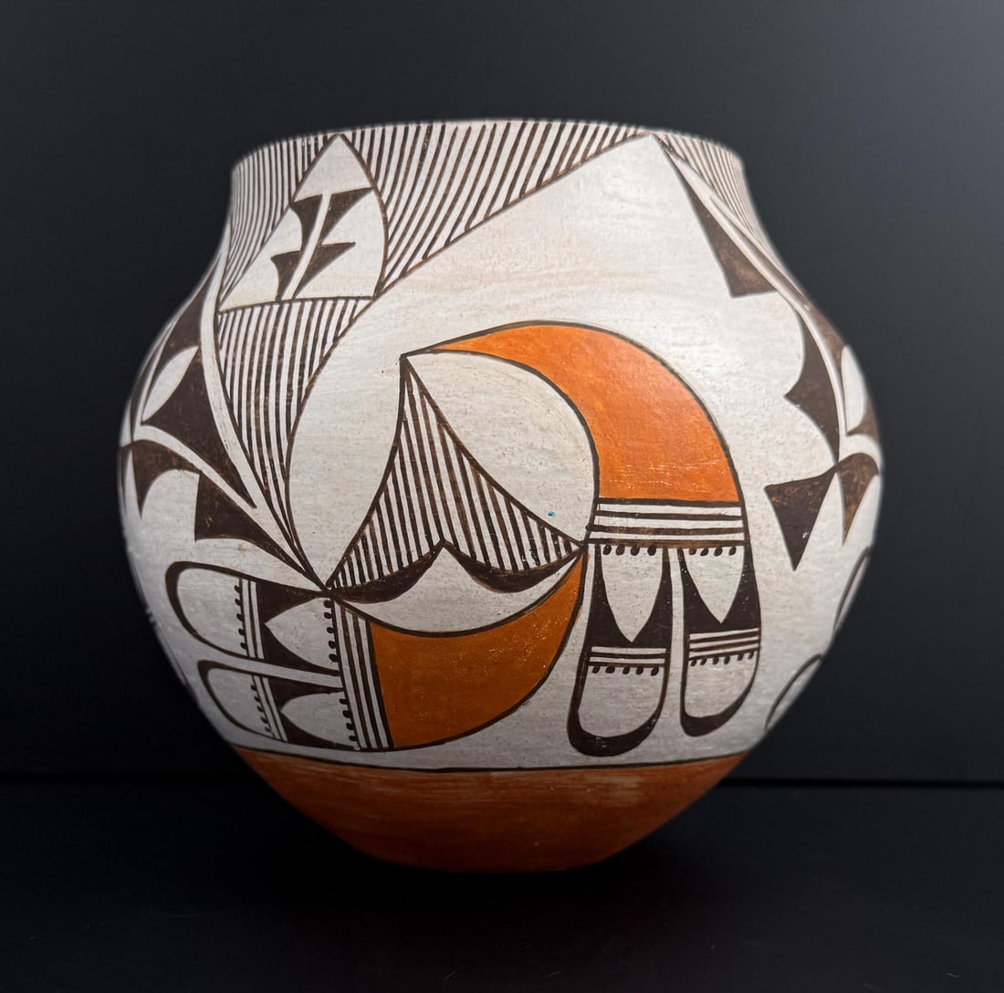 Historic Acoma Pueblo Olla Water Pot Jar (1 of 8)