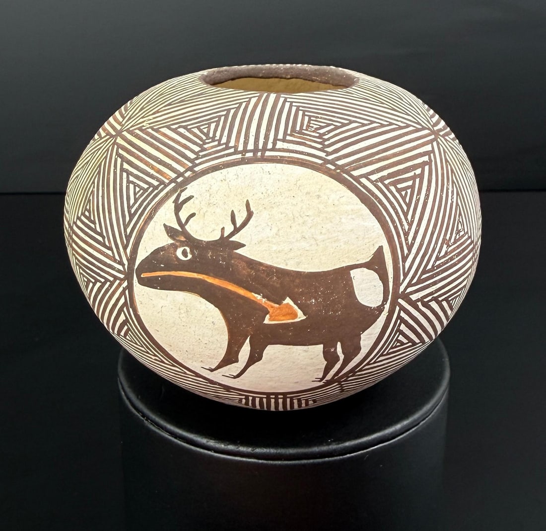 Joyce Leno Acoma Pueblo Heartline Deer Pot: 3 5/8" diameter, 2 3/4" tall.