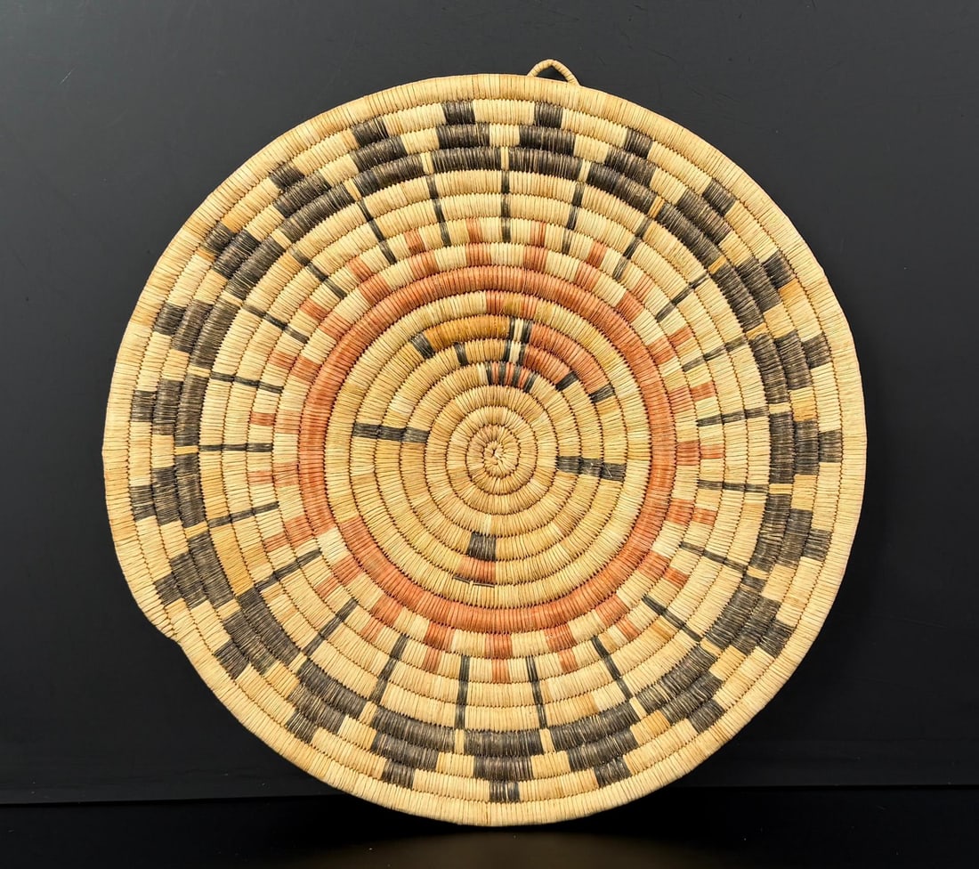 Hopi Native American Indian Second Mesa Basket: 11 1/2" diameter.