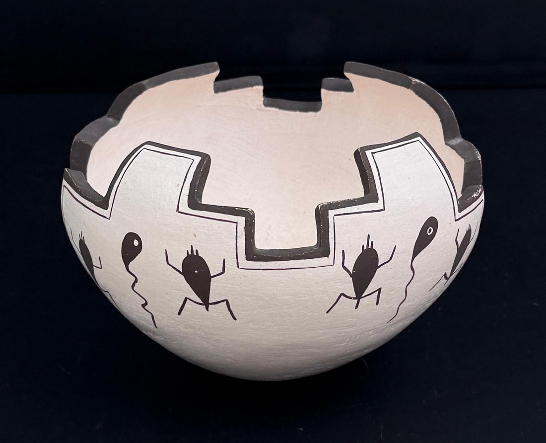 Dolores Lewis Acoma Pueblo Kiva Frog Bowl: 6 1/4" diameter, 4 1/8" tall.