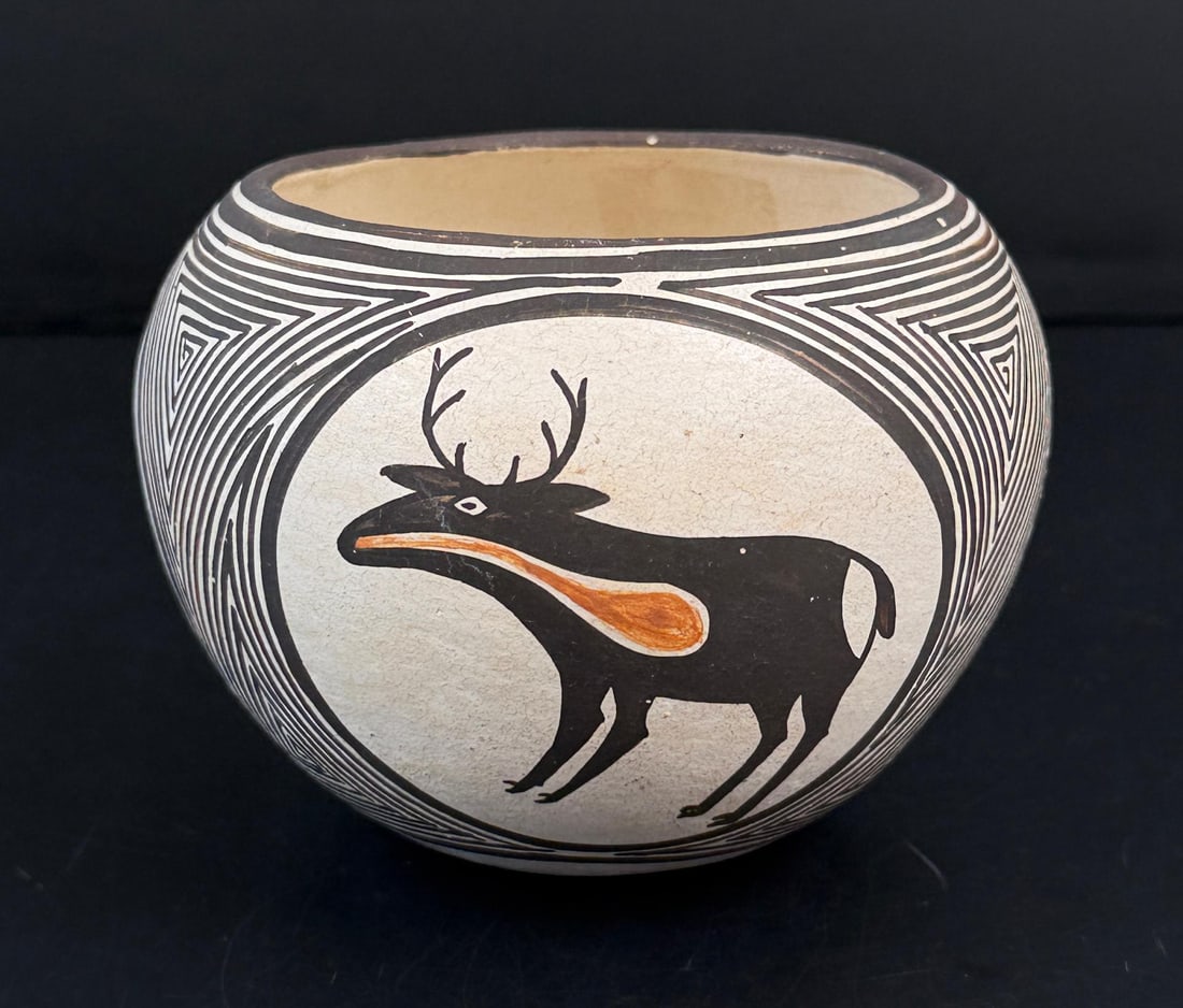 Joyce Leno Acoma Pueblo Heartline Deer Pot: 4 3/4" diameter, 3 1/2" tall.