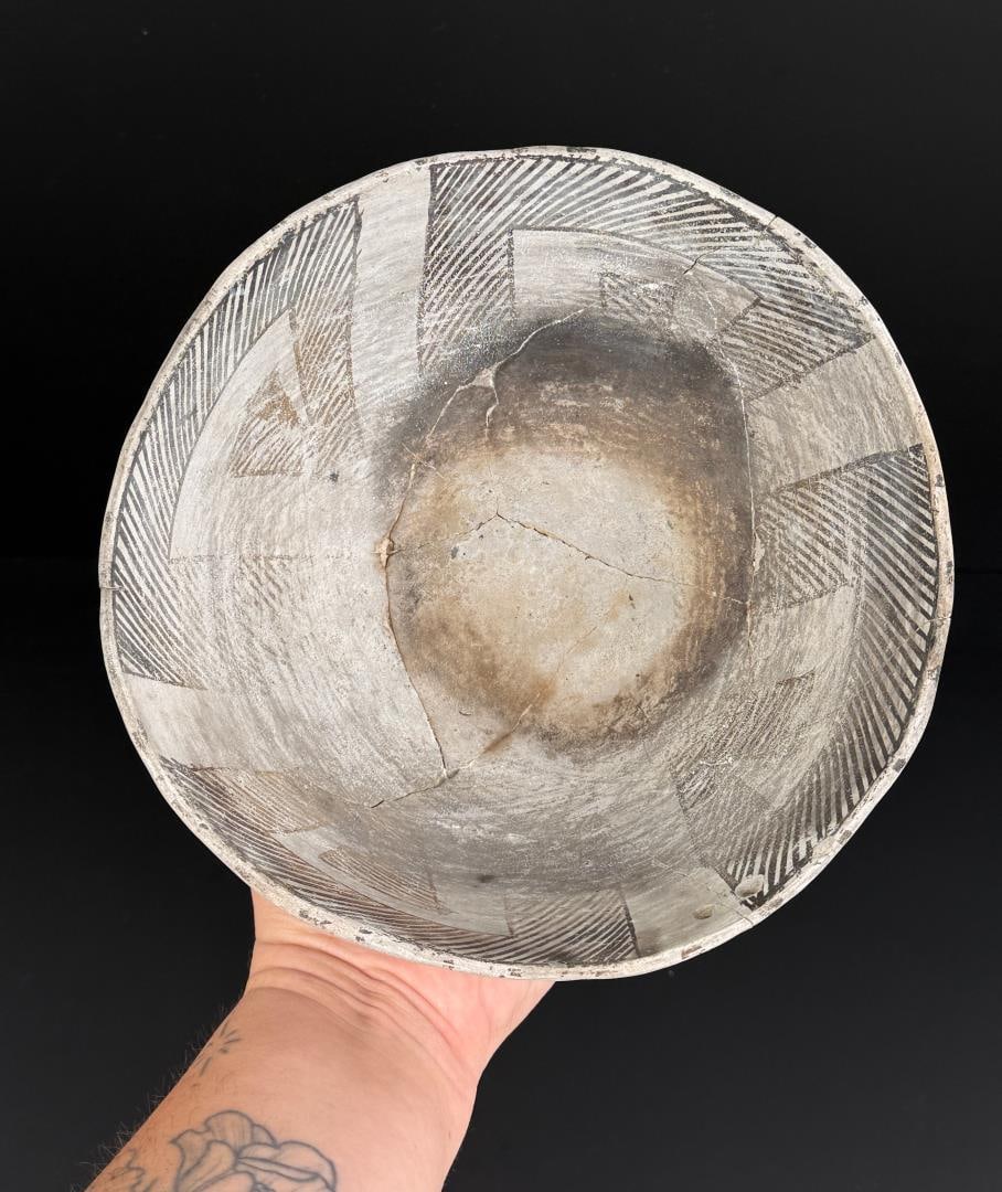Ancient Mimbres Indian Pottery Bowl: 8" diameter, 3 5/8" tall. Restoration as shown.