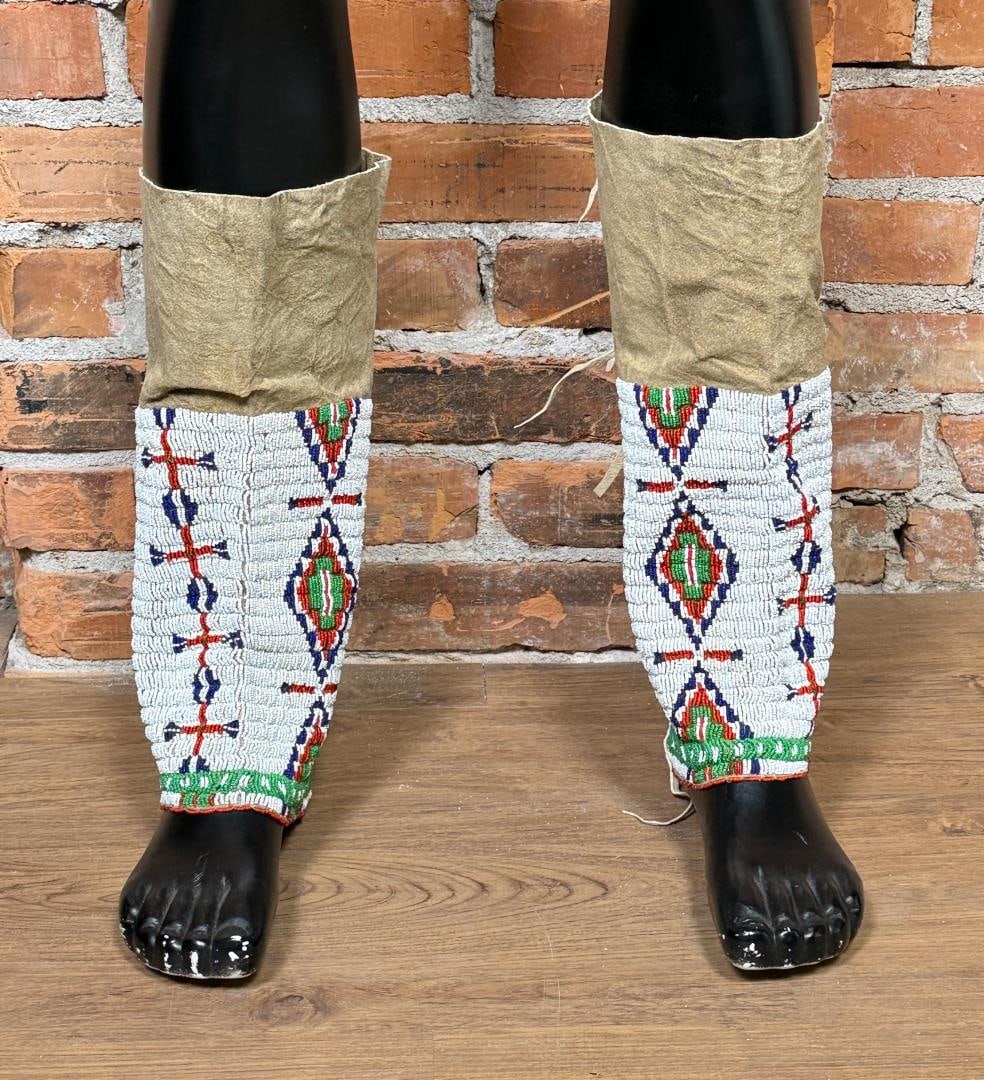 Cheyenne Native American Indian Beaded Leggings (1 of 4)
