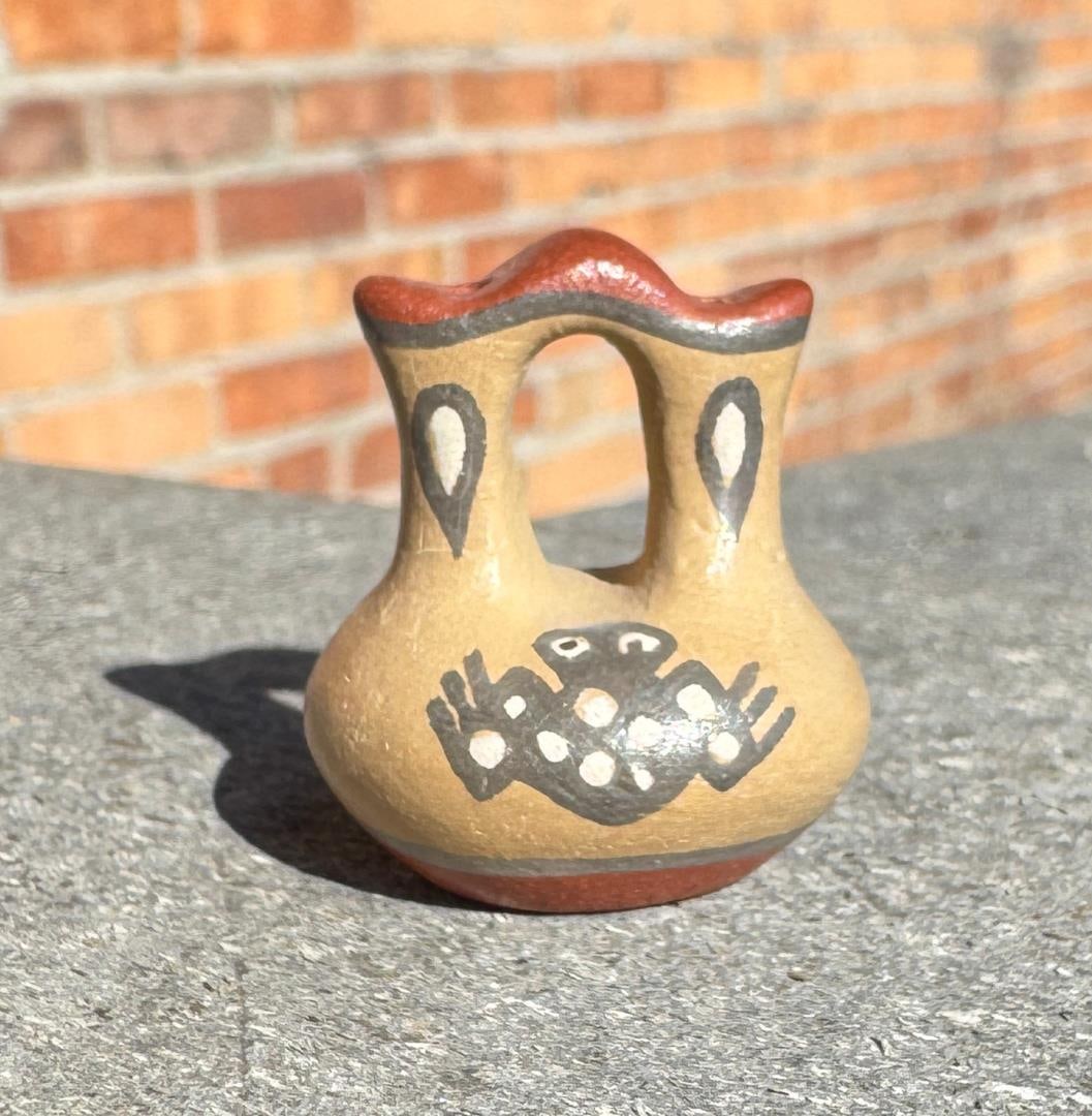 Margaret & Luther Gutierrez Miniature Wedding Vase: 1 1/8" tall, 1" diameter.
