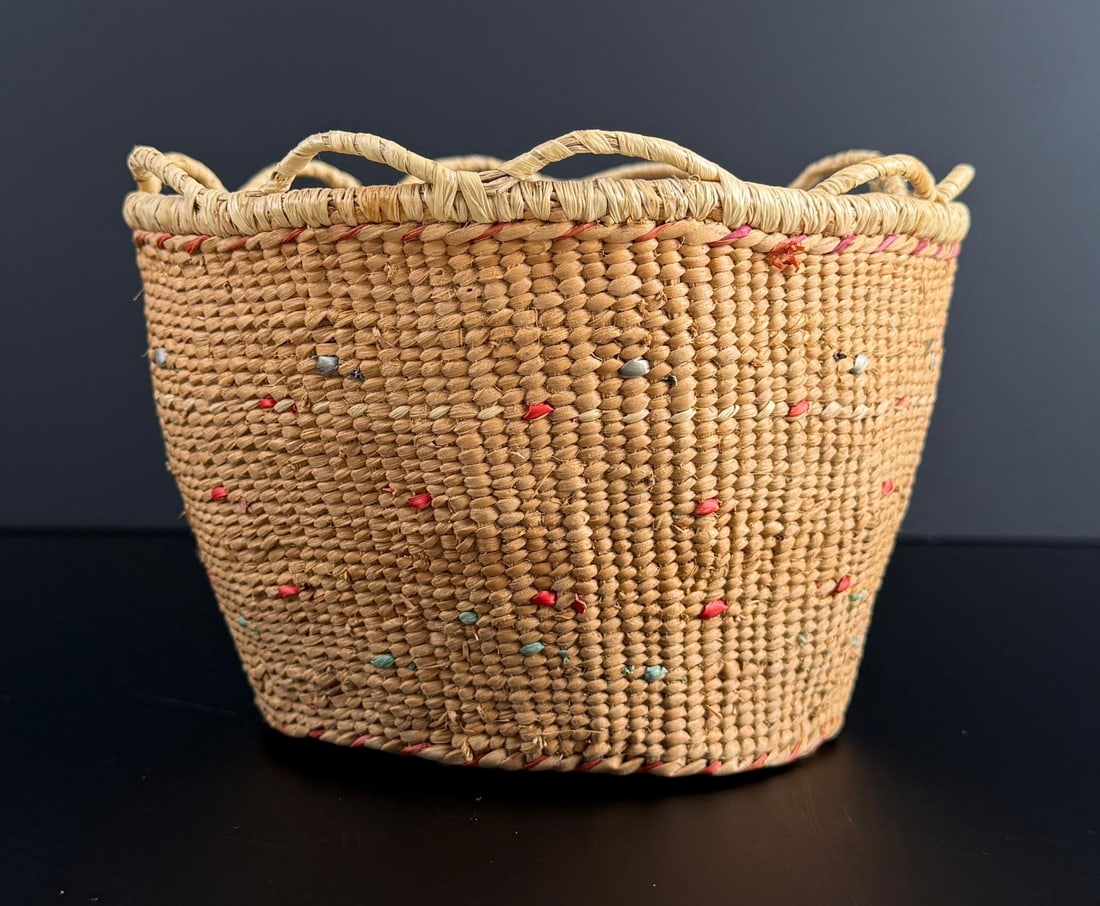 Aleut Alaskan Inuit Eskimo Basket: 6 1/2" diameter, 4 3/4" tall.