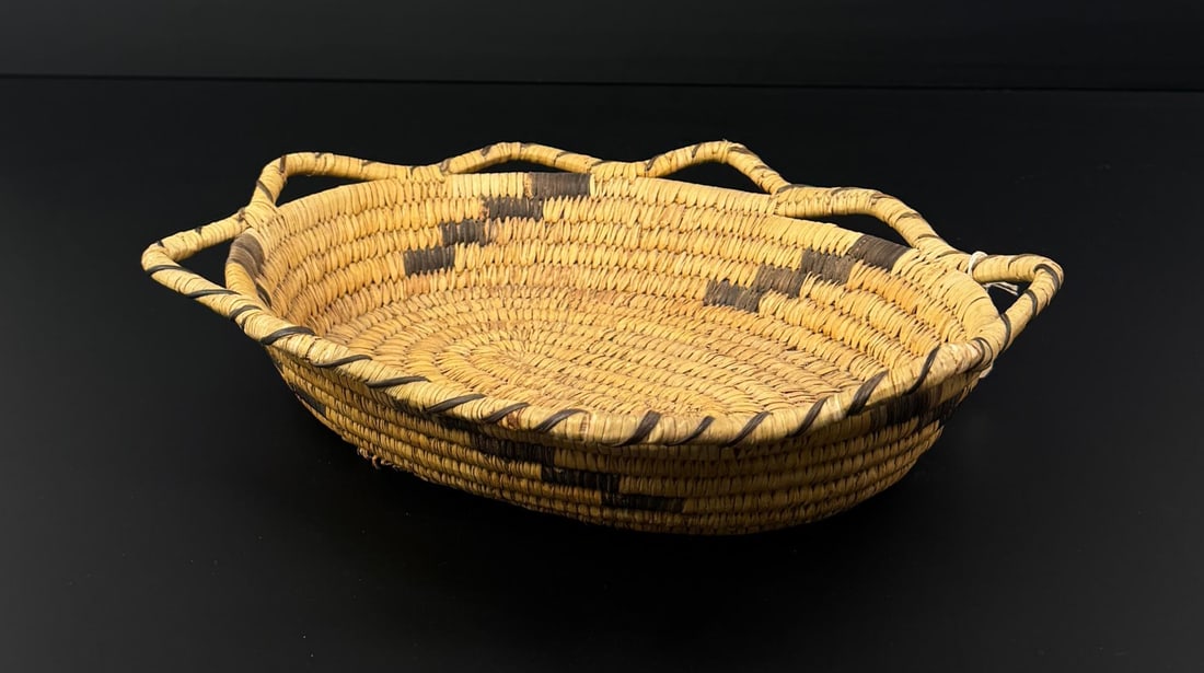 Papago Native American Indian Basket: 11 7/8" by 10 1/2" by 2 1/2"