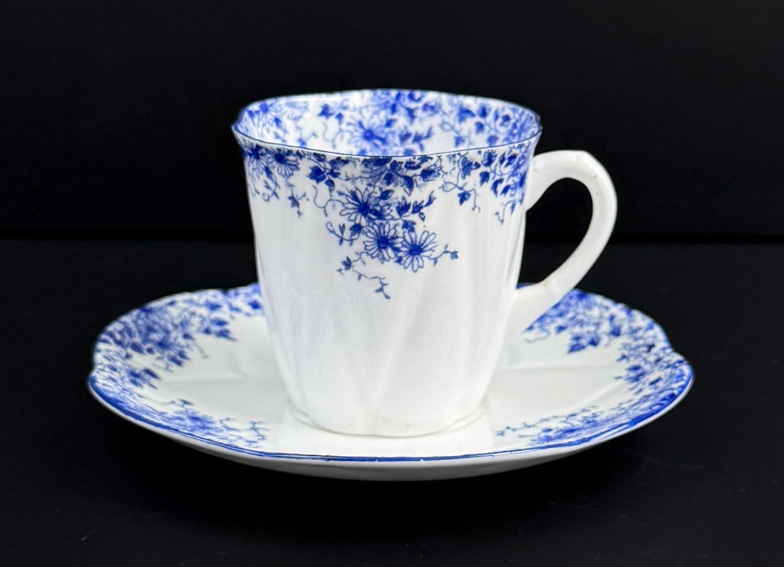 Shelley Dainty Blue Demitasse Teacup: Nice example