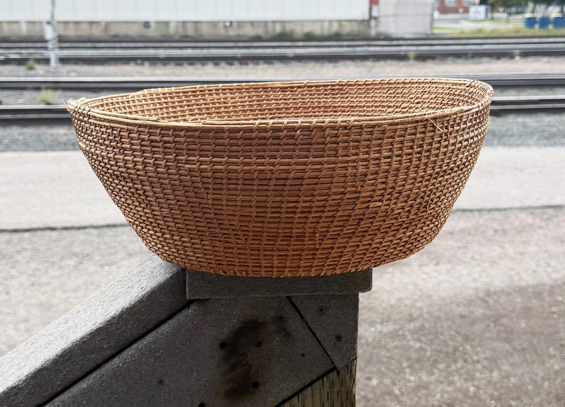 Large Washoe Native American Indian Basket: 16 5/8" diameter, 6" tall. Some loss as shown.