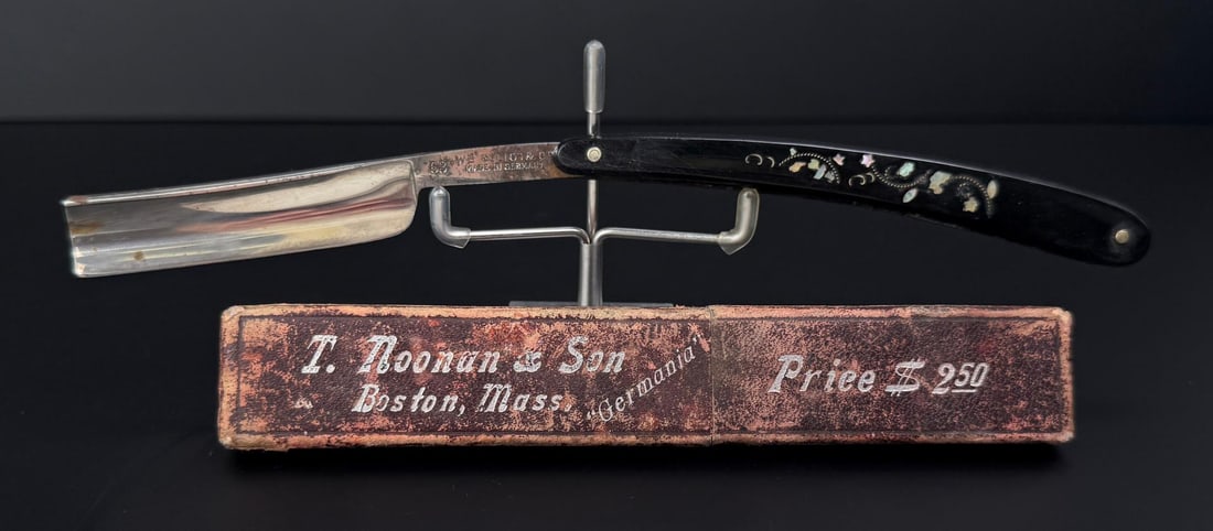 William Elliot Mother of Pearl Straight Razor: Nice example in box.