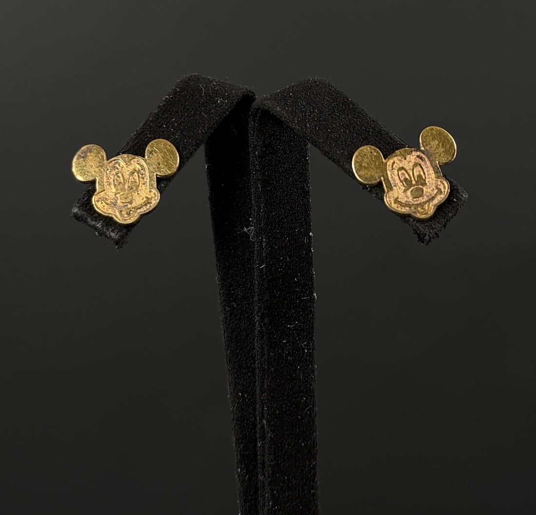 Disney Sterling Silver Mickey Mouse Earrings: 2 grams. 1/2" diameter.