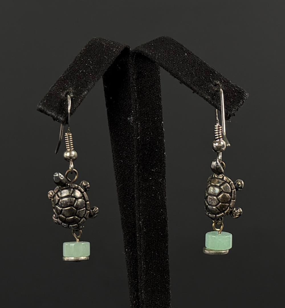 Sterling Silver Turtle Earrings: 5.23 grams. 1 1/4" long.