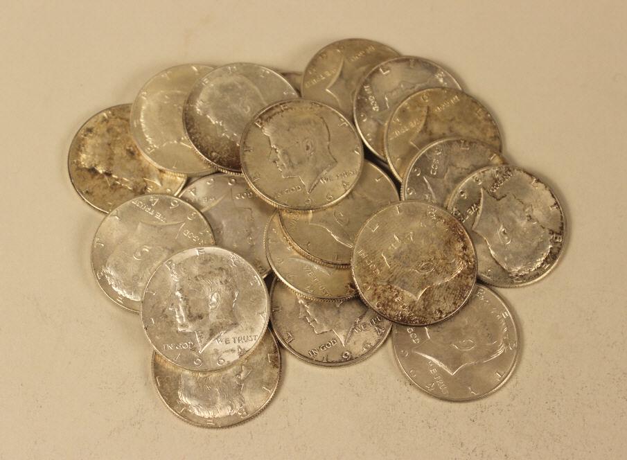 19 - 1964 Silver Kennedy Halves (1 of 4)