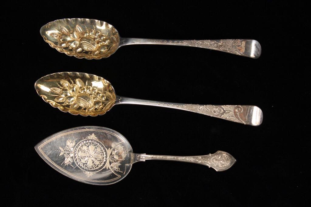 Sterling Silver Bright Cut Server & Berry Spoons (1 of 10)