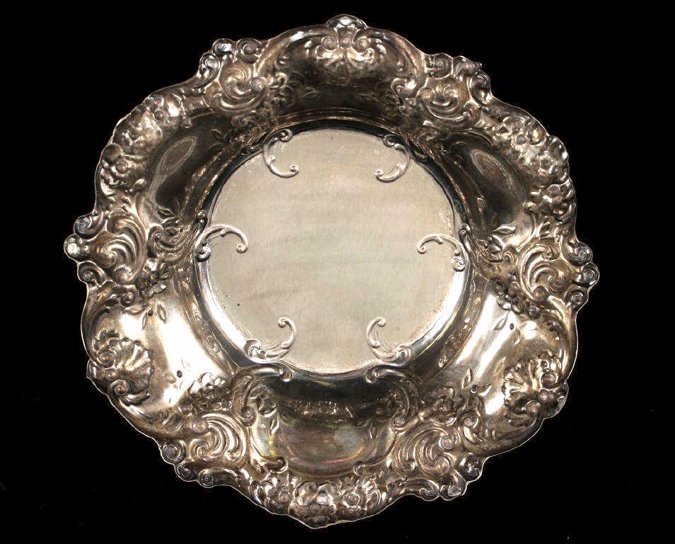 Gorham Sterling Silver Embossed 11" Bowl (1 of 6)