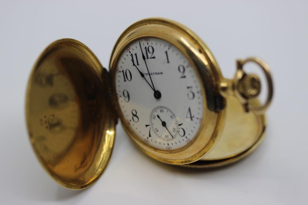 18K Lady Waltham Pocket Watch (1 of 10)