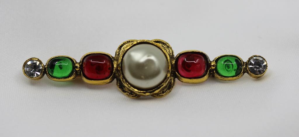 Chanel 1985 Gripoix Green Red Glass Pearl Brooch (1 of 3)