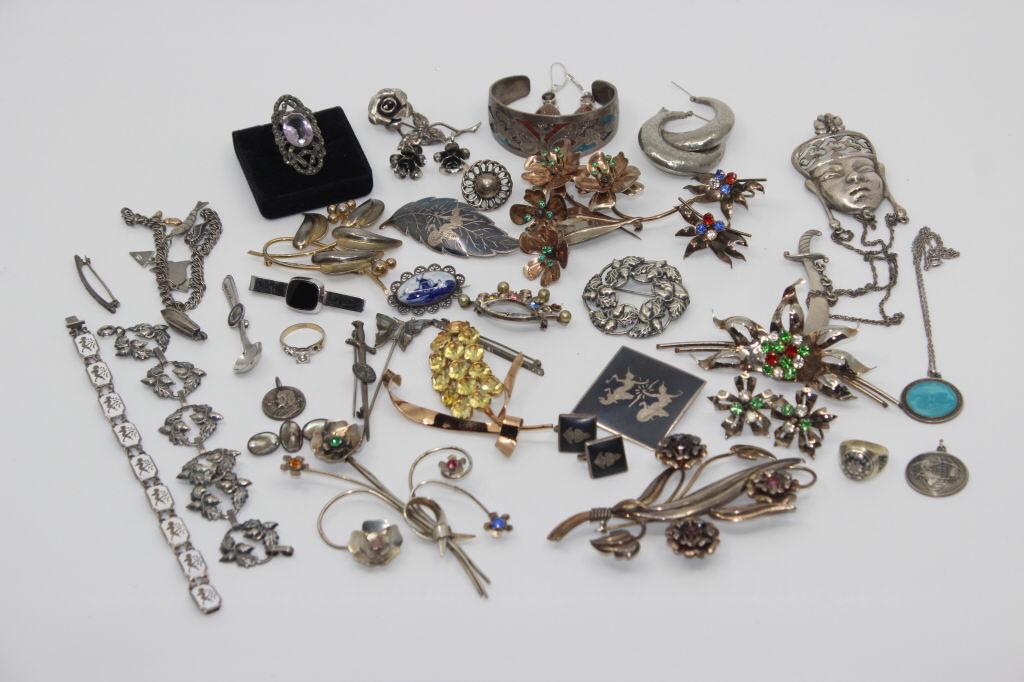 Grouping of Vintage Sterling Silver Jewelry (1 of 12)