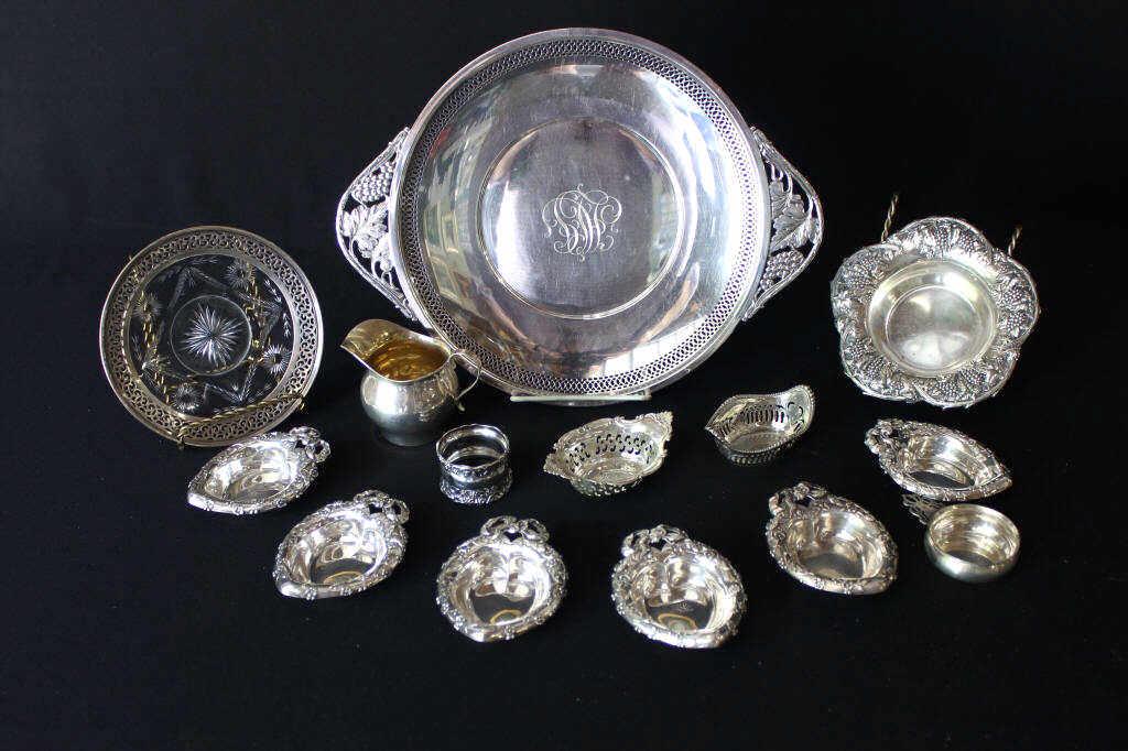Grouping of Sterling Silver, Heart Dishes (1 of 12)