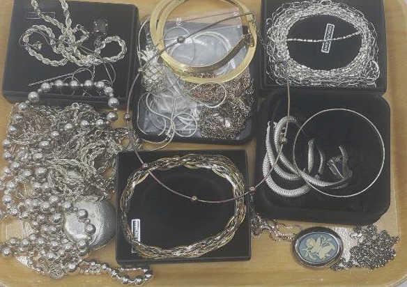 Grouping  of Sterling Silver Necklaces (1 of 8)