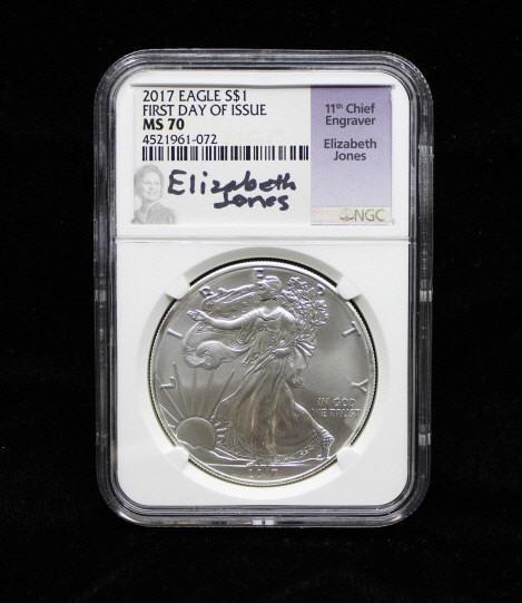 2017 $1 American Silver Eagle NGC (1 of 2)