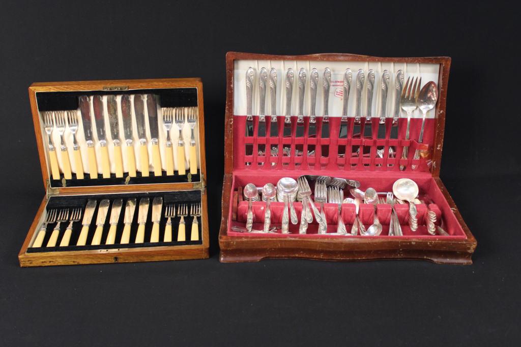 English Fish Set & S P Flatware Set (1 of 5)