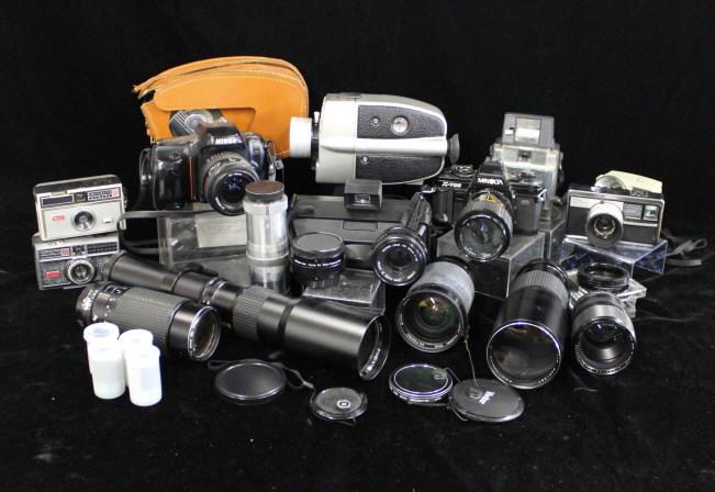 Vintage Camera Lot Nikon, Minolta, Kodak (1 of 12)