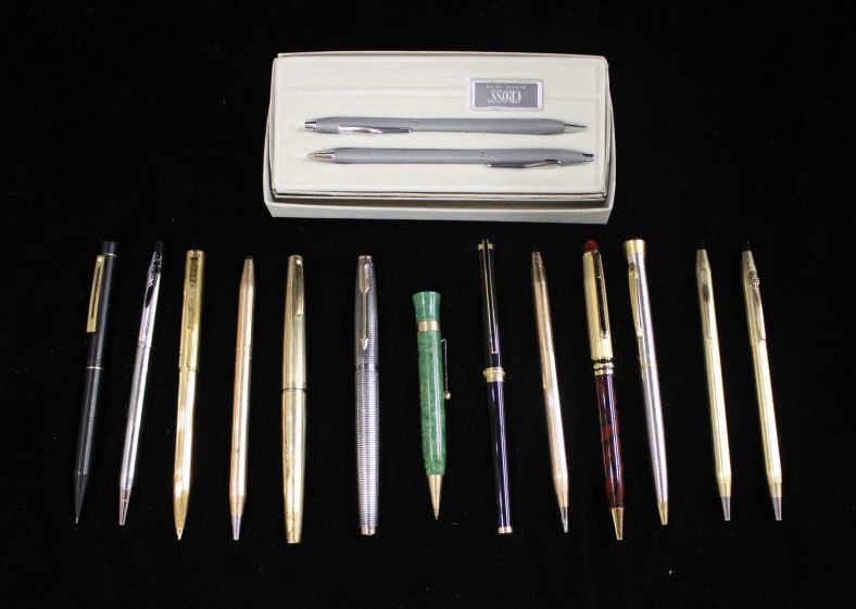 Lot of Pens Sterling Parker, Sheaffer: Lot of Pens & Pencils, Sterling Parker, Sheaffer & Cross etc. pre-owned.