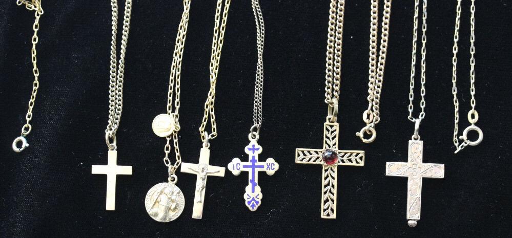 Lot of Gold Cross Necklaces (1 of 7)