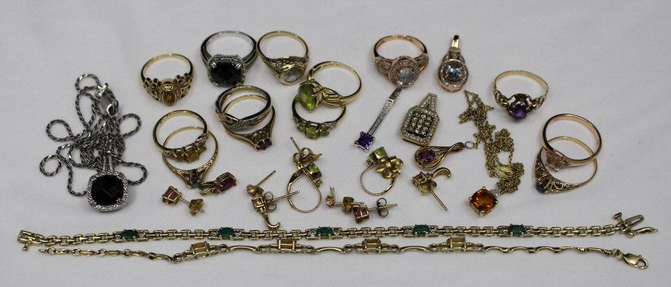 10k Gold Jewelry Lot (1 of 4)