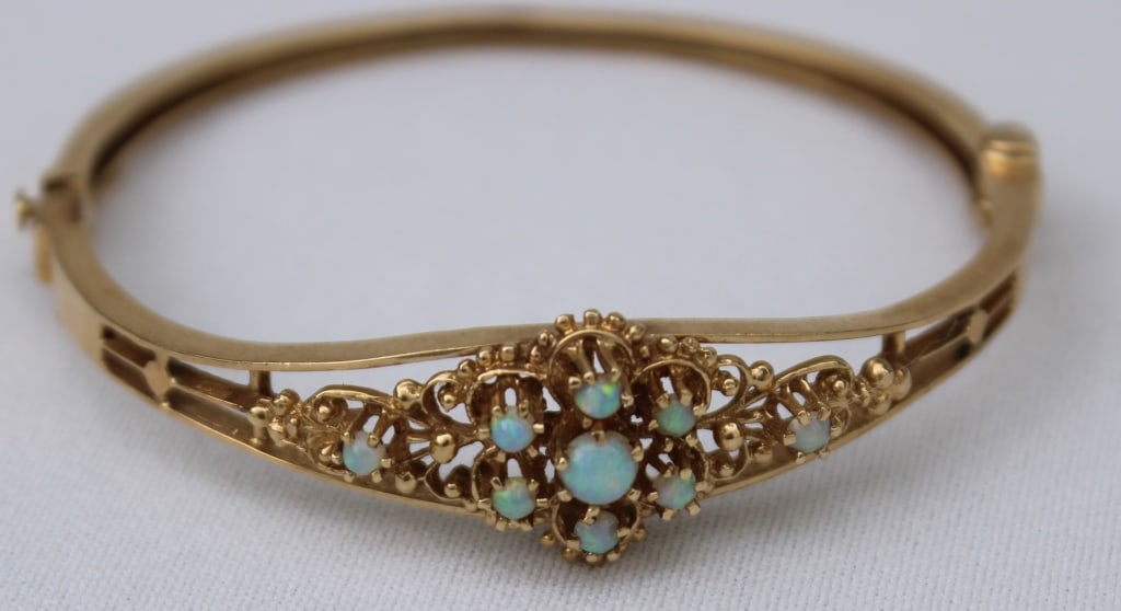 14K yellow Gold Opal Bracelet (1 of 2)