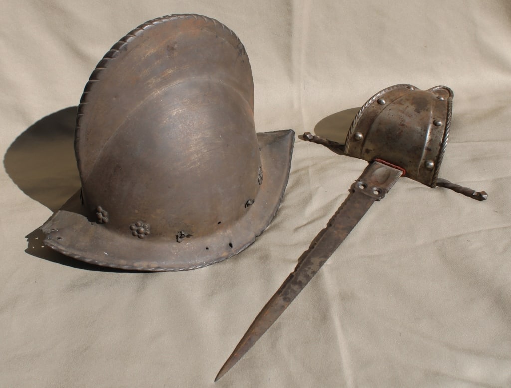 Spanish Dagger  and Helmet (1 of 6)