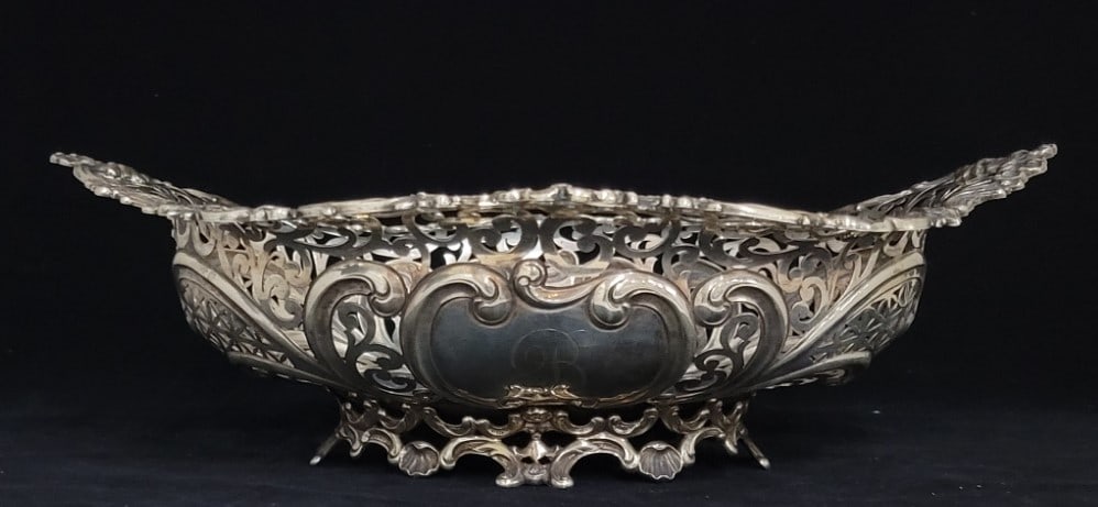 Gorham Sterling Silver Reticulated Center Bowl: Gorham Sterling Silver Reticulated Center Bowl, size 14" long, 11" wide 3.5 height. Total weight 29.6 troy oz