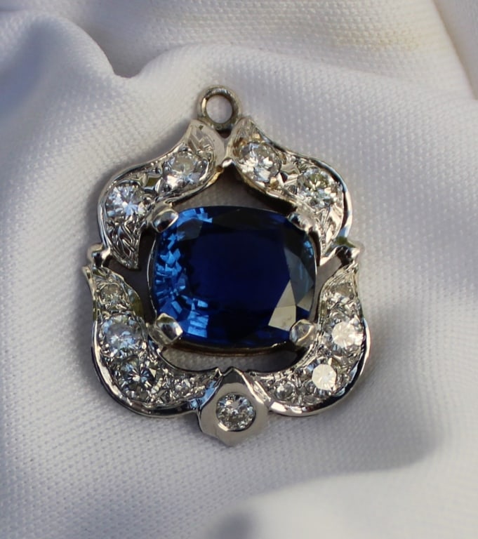 14K White Gold Blue Sapphire Diamond Pendant (1 of 6)