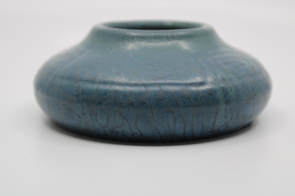 Hampshire Art  Pottery Squat Vase (1 of 4)