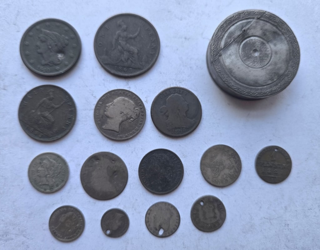 US  & Foreign Coin Grouping (1 of 2)