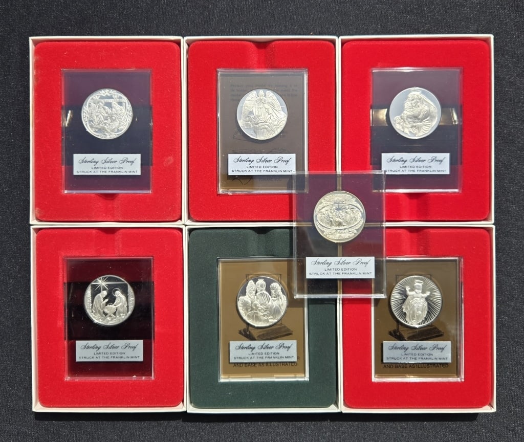 (7) Sterling Silver Christmas Medals Franklin Mint: (7) Sterling Silver Christmas Medals from the Franklin Mint