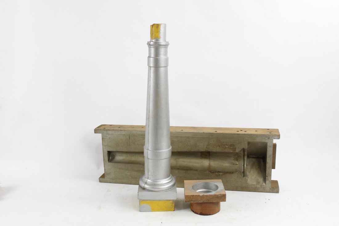 Painted Wooden Baluster/Railing Mold (1 of 4)