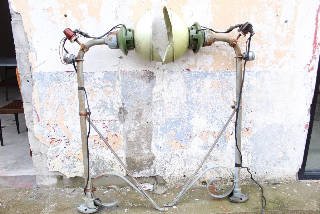 Pair of Large Wall Mount Industrial Street Lights (1 of 5)